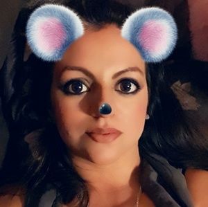 Meet your Posher, Vanessa